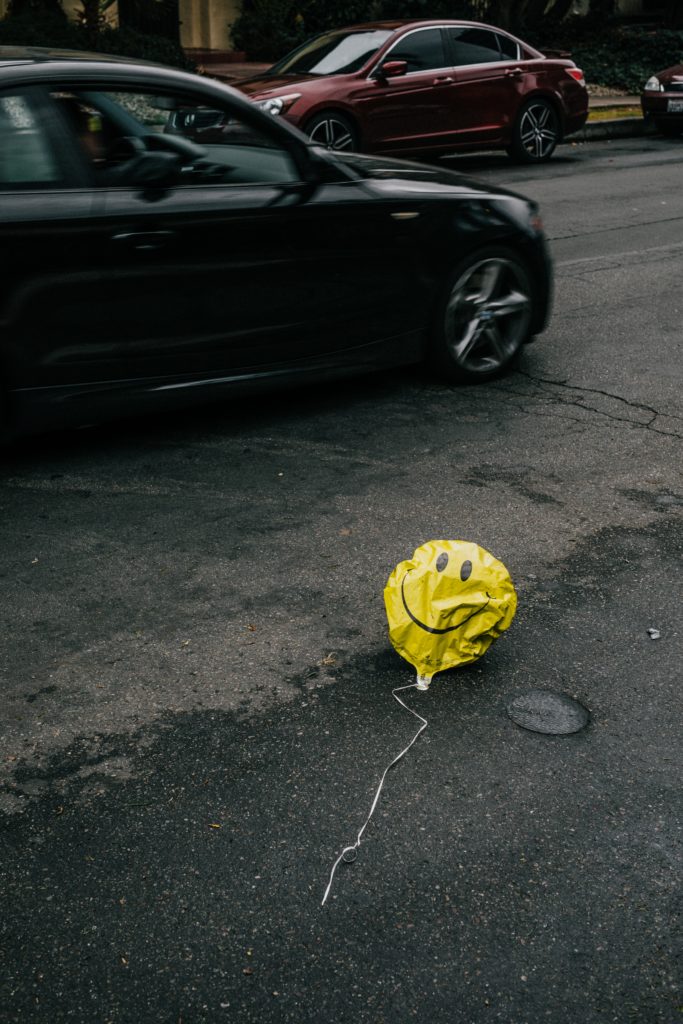 sad smile ballon 